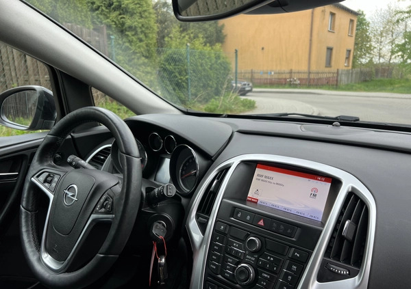 Opel Astra cena 38900 przebieg: 129999, rok produkcji 2015 z Pruchnik małe 781